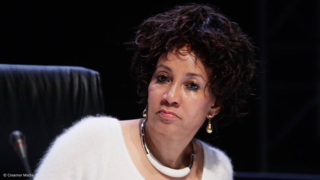 Lindiwe Sisulu