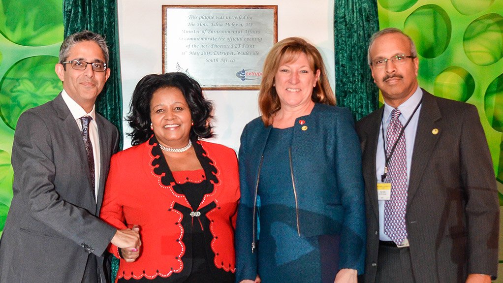Joint Extrupet MD Chandru Wadhwani, Minister of Environmental Affairs Edna Molewa, Coca-Cola Southern Africa president Therese Gearhart, and Extrupet’s Vijay Naidoo at the official opening of Africa’s first bottle-to-bottle recycling plant in Wadeville  