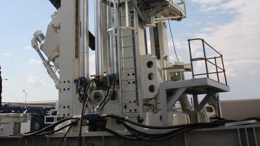 Drilling company makes one-hundredth raiseboring rig