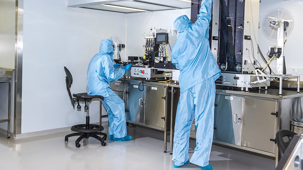 CLEAN MANUFACTURING
Mintek's R13-million ISO 3 cleanroom and manufacturing laboratory enables the Nanotechnology Innovation Centre to follow good manufacturing practice  
