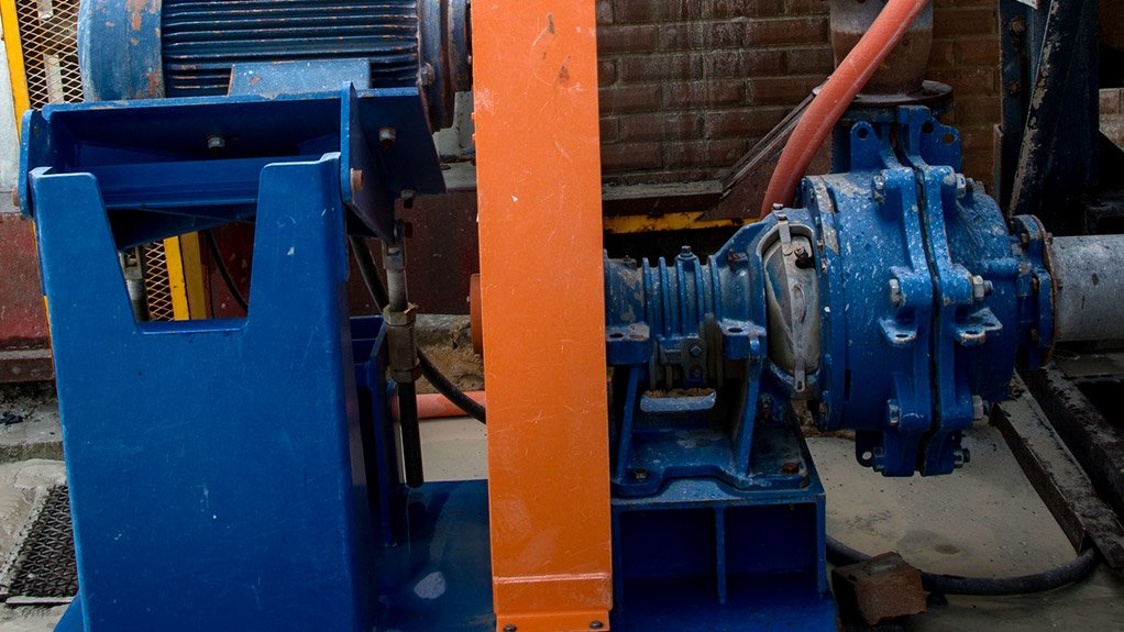 PLANT OPERATIONS OPTIMISED 
The new Warman WBH slurry pump on site at a crushing plant