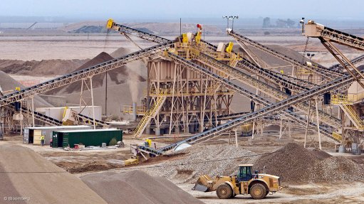 CAPABILITY EVALUATION
The Quarry XPAC Solutiona provides scheduling visibility, including the ability to evaluate multiple scenarios to achieve optimal exploitation of quarry deposits