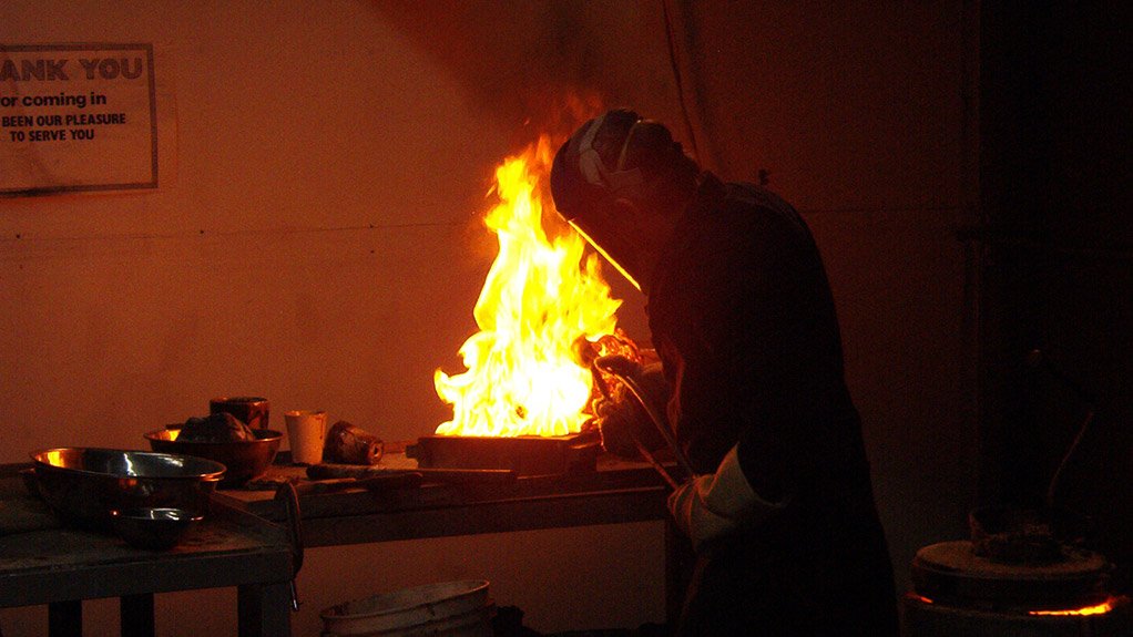 COST EFFECTIVE ALTERNATIVE Industrial gold recycling can be undertaken cost effectively and in many instances significantly cheaper than it costs gold miners to extract and process the precious metal 