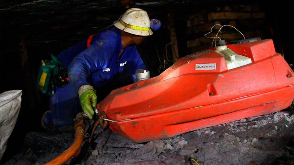 UNDERGROUND SOLUTION
The introduction of portable pumps for narrow-reef mining has been a success, with complete shafts being fully converted at the mines of leading mining groups in South Africa