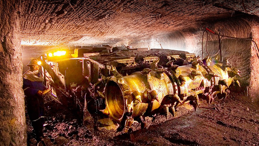 SIGNIFICANT COST
Downtime on continuous miners could cost a mine up to $10 000/h in lost production
