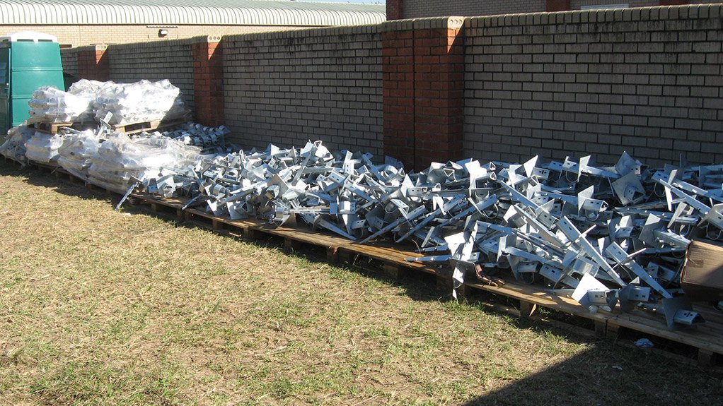 SUPPLY SUCCESS
Cable Croc successfully supplied 1 520 units of its patented Cable Croc anchoring system to the uMhlathuze municipality, in KwaZulu-Natal
