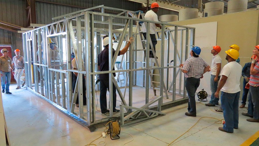 BUILDING LIGHT
Interest in Sasfa’s light-steel-frame-building contractor course is increasing
