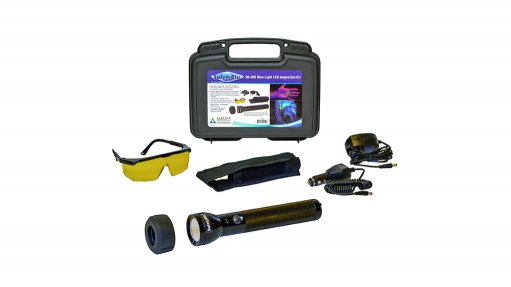 ENHANCING SAFETY
The SafetyBlu light kit comprises smart alternating current and direct current chargers, yellow fluorescence-enhancing glasses and a belt holster, with all components packed in a padded carrying case
