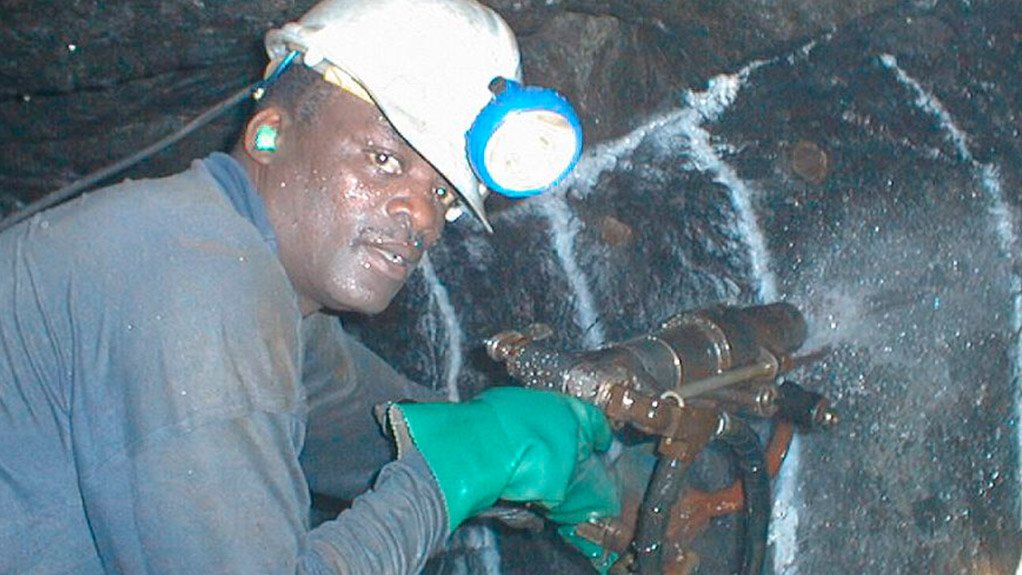 BENEFICIAL
Hydropowered mining offers real and immediate benefits
