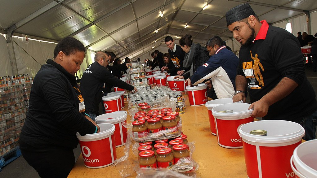 Vodacom provides food parcels for Mandela Day