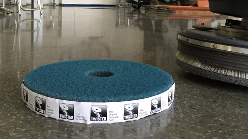 BLUE TWISTER PAD
The pad has a layer that contains billions of microscopic diamonds that clean and polish the floor mechanically
