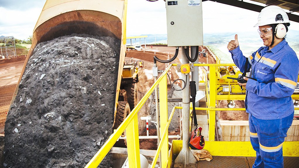 SAFETY AT WORK
Mines are investing in technologies to increase the safety of workers
