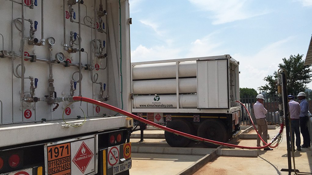 TUBE TRAILERS
Gas-carrying trailers can be used to feed industrial clients with compressed natural gas
