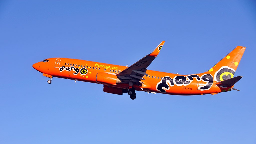 A Mango Boeing 737-800 taking off