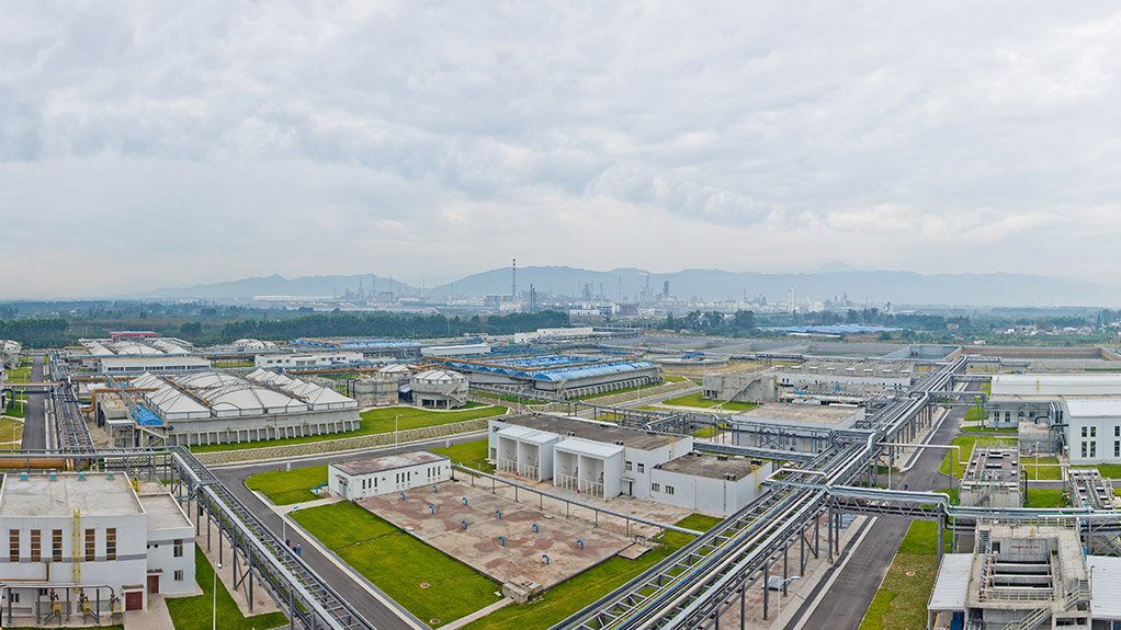 CHENGDU PLANT SUCCESS
Degrémont was commissioned to construct an industrial effluent treatment plant for PetroChina’s refinery in Chengdu, Sichuan province
