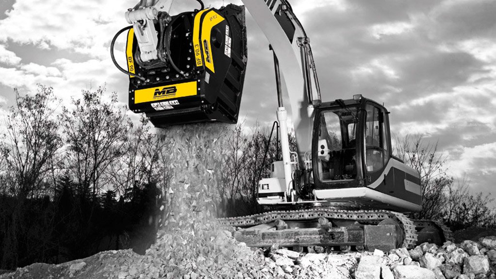 BF90.3
MB Crusher’s BF90.3 easily attaches to excavators for fast crushing of a variety of materials
