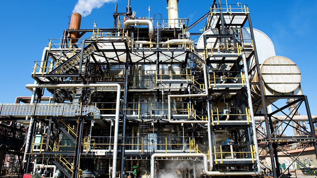 CHEVRON REFINERY
Planned refinery maintenance and safety inspections are practised worldwide to allow for technology and operational upgrades