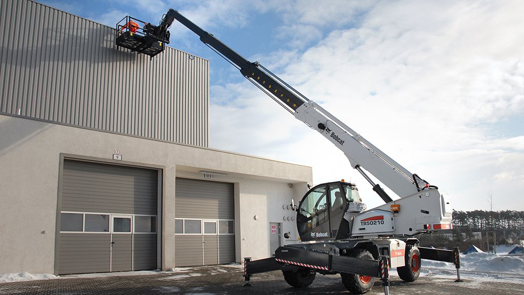 HIGH REACH
The Bobcat range of Tele Rotors offers 360° rotation through extendable booms
