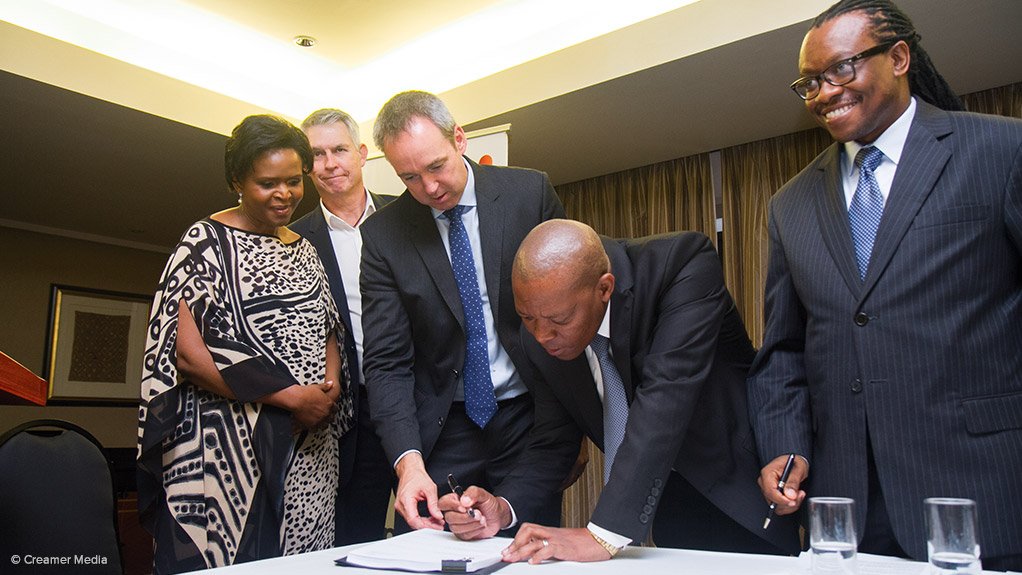 Soiuth32-Isizinda signing flashback showing from left Zodwa Manase, David Austin, Graham Kerr, Sizwe Khumalo and Lucas Msimanga