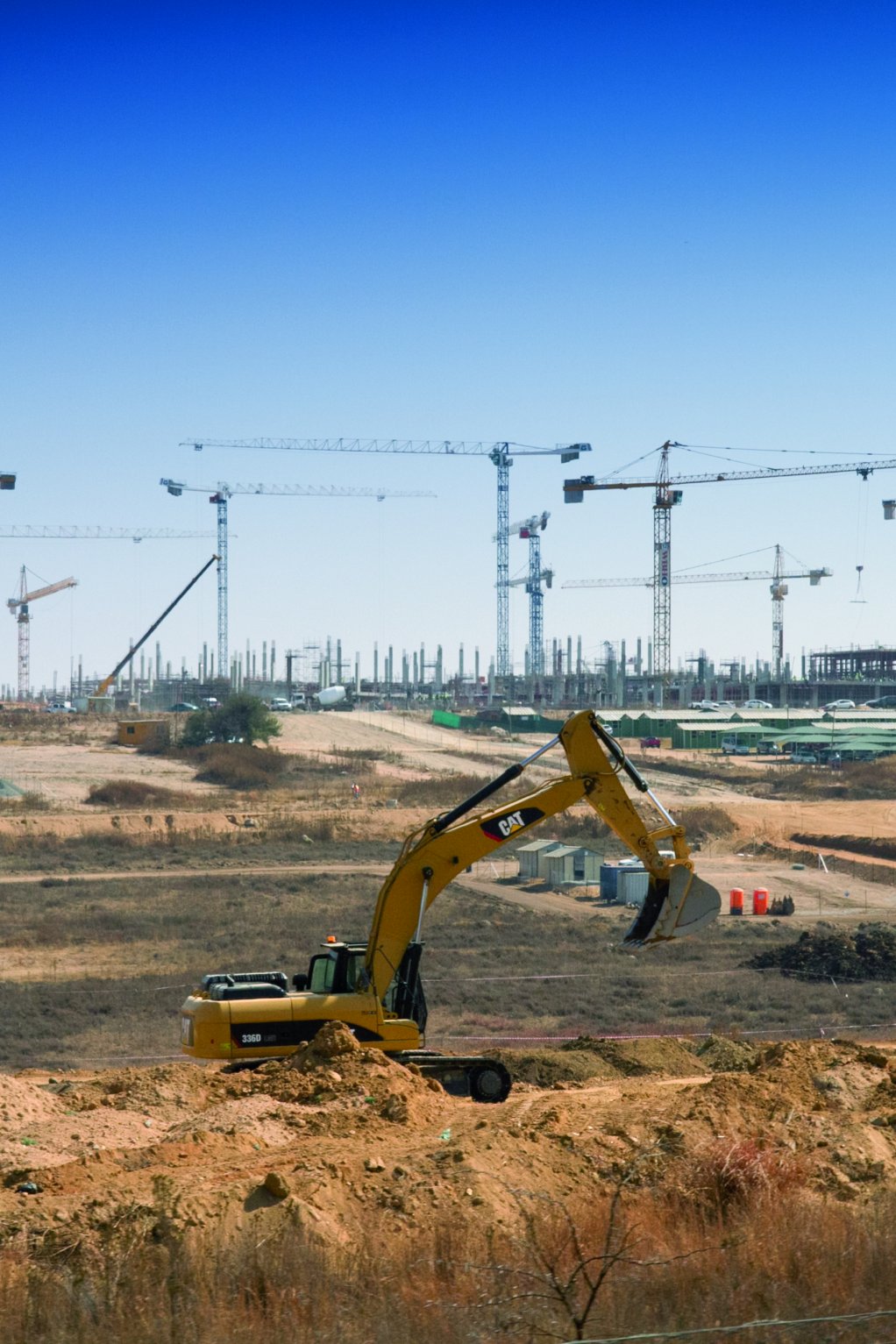 COMPLEX MANAGEMENT
Construction projects are often delayed by the complexity of management and administration