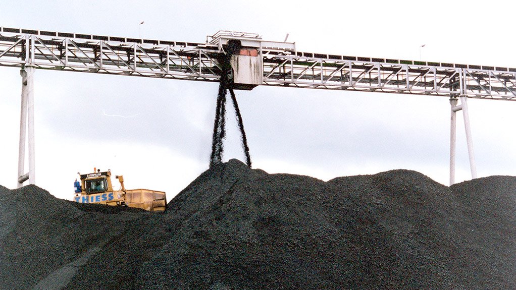 IN THE CROSS HAIRS Gold and coal companies were particularly hard hit between 2010 and 2014 