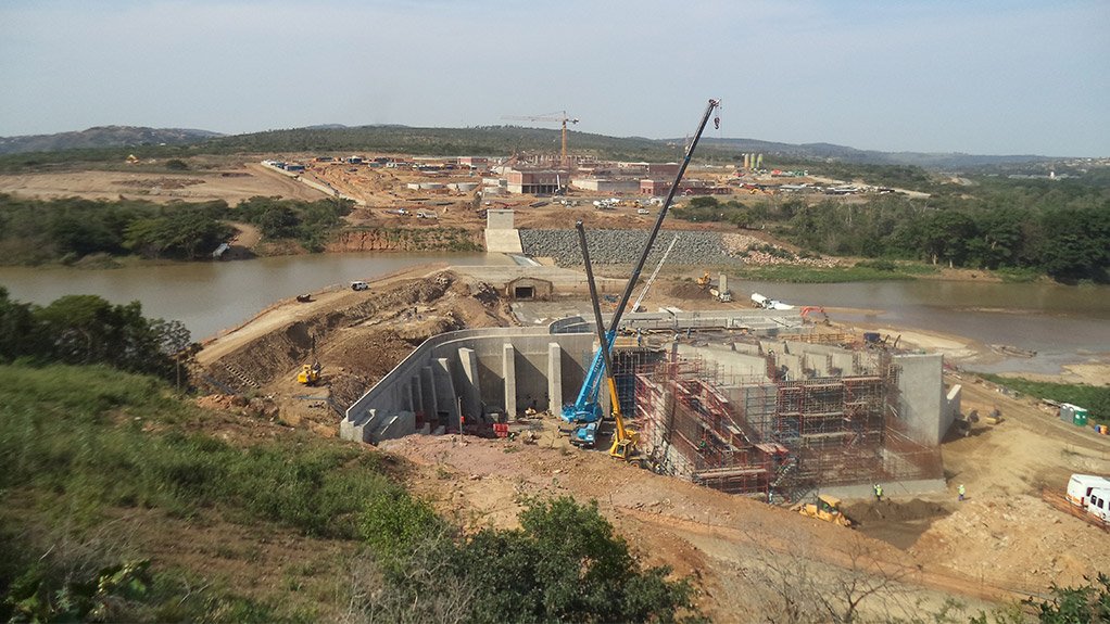 PROPOSED SCHEME
The Lower Thukela bulk water supply scheme will include a 55 Mℓ/d water treatment plant and a high-lift pumpstation at the water-treatment works
