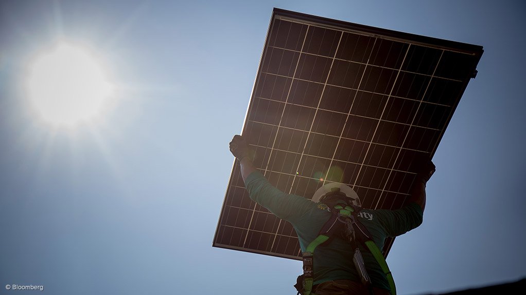 GROWING ENTREPREUNERS
Schneider Electric’s free renewable-energy training will help foster a new generation of green entrepreneurs 