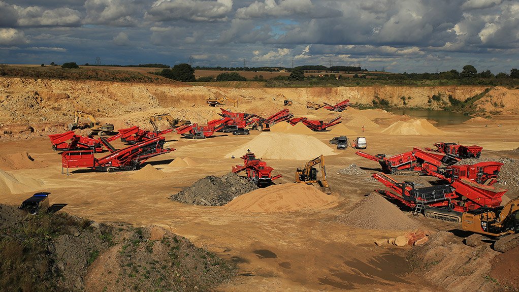 Terex Finlay introduce new crushing and screening models at UK open day.