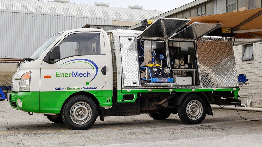 MOBILE TESTING RIG
EnerMech’s pressure safety valve testing rigs provide a rapid response service to valves clients in the gas, iron, steel and chemicals industries
