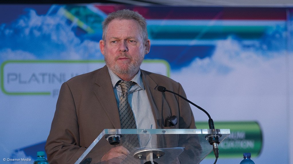 ROB DAVIES
Trade and Industry Minister Rob Davies urged South Africa to make a commitment to 1 000 MW of fuel cell-generated power by 2020 