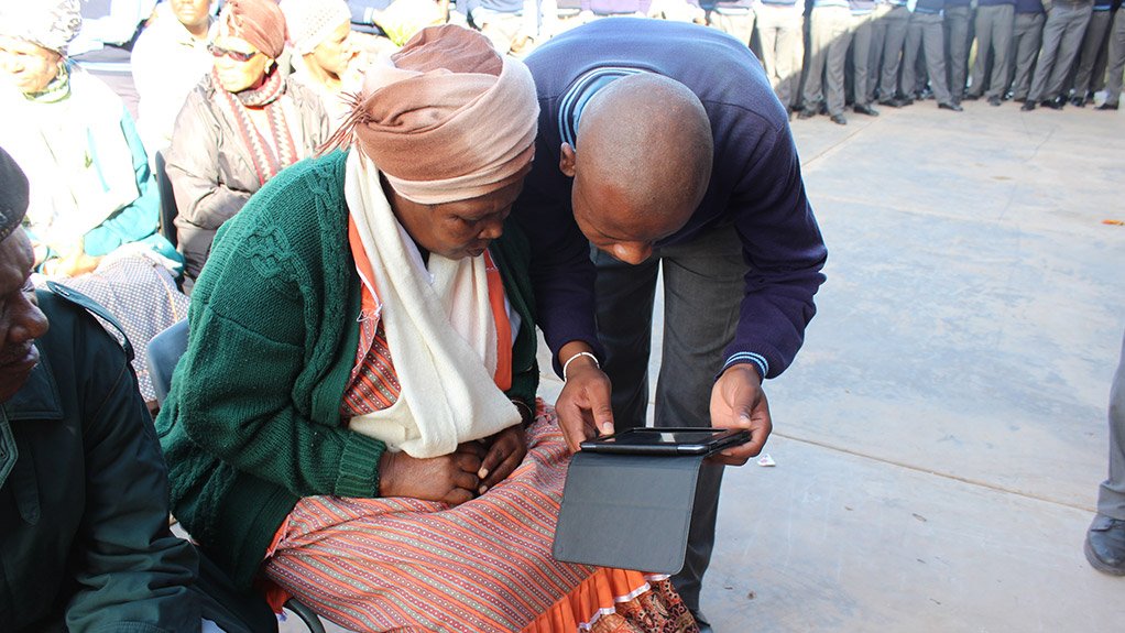 TEACHER INSTRUCTION
Operation Phakisa ICT in Education aims to develop teachers well-versed in their subject matter to improve basic education