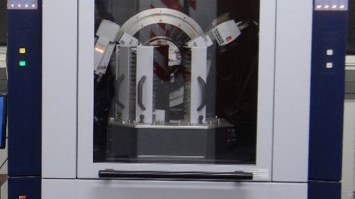 NEW AQUISITION
The mineralogy department of Mintek recently acquired a Bruker D8 Advance X-ray diffraction instrument

