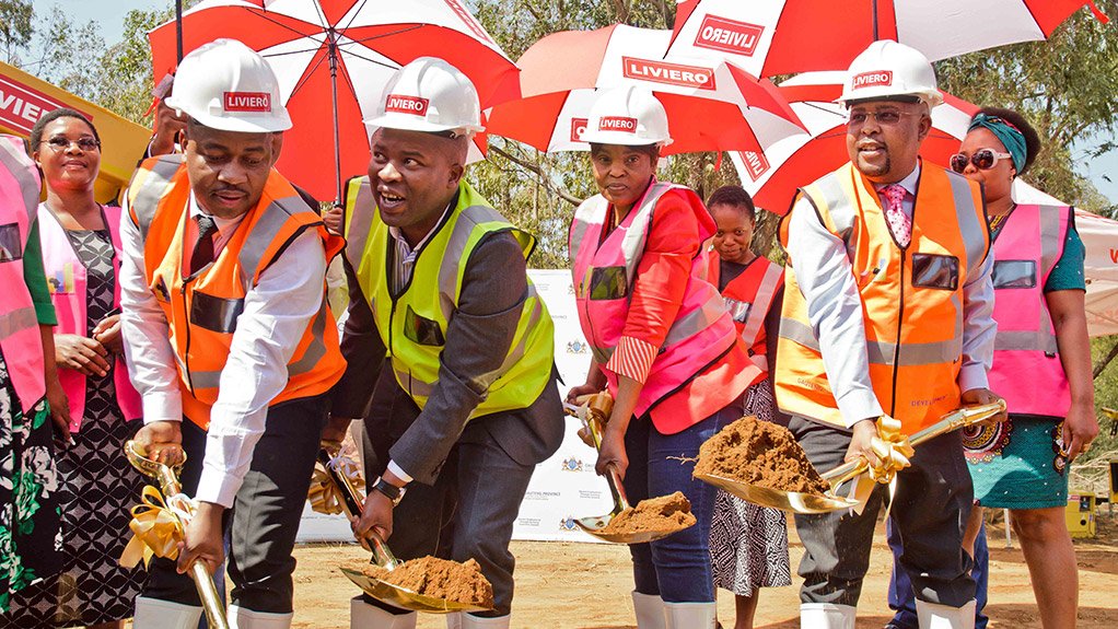 BREAKING GROUND
Construction of the 6.5 ha Jewellery Manufacturing Precinct, adjacent from OR Tambo International Airport, kicked off in September
