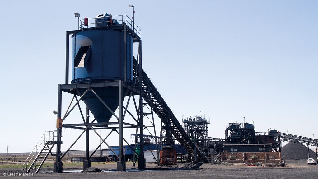 ADD ON
Moabsvelden will be an expansion of the  Mpumalanga-based Vanggatfontein colliery, which delivered 1.19-million tons of washed thermal coal from seams 2 and 4
