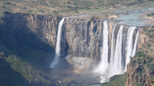 CONJUNCTIVE NTABELANGA–LALINI SCHEME Two multipurpose dams will be built on the Tsitsa river, a major tributary to the Mzimvubu river