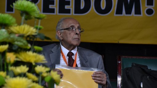 AFK: Ahmed Kathrada: Address by South African politician and former political prisoner and anti-apartheid activist, upon receiving the Freedom of the City of Cape Town, Cape Town (26/11/2016)  