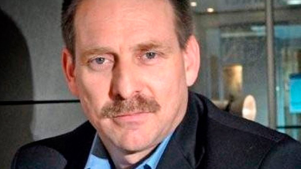  	LOUIS COETZEE Focusing on Kibo Mining’s current projects will enable the company to build momentum and position itself for 'further potential corporate dealings in the future'