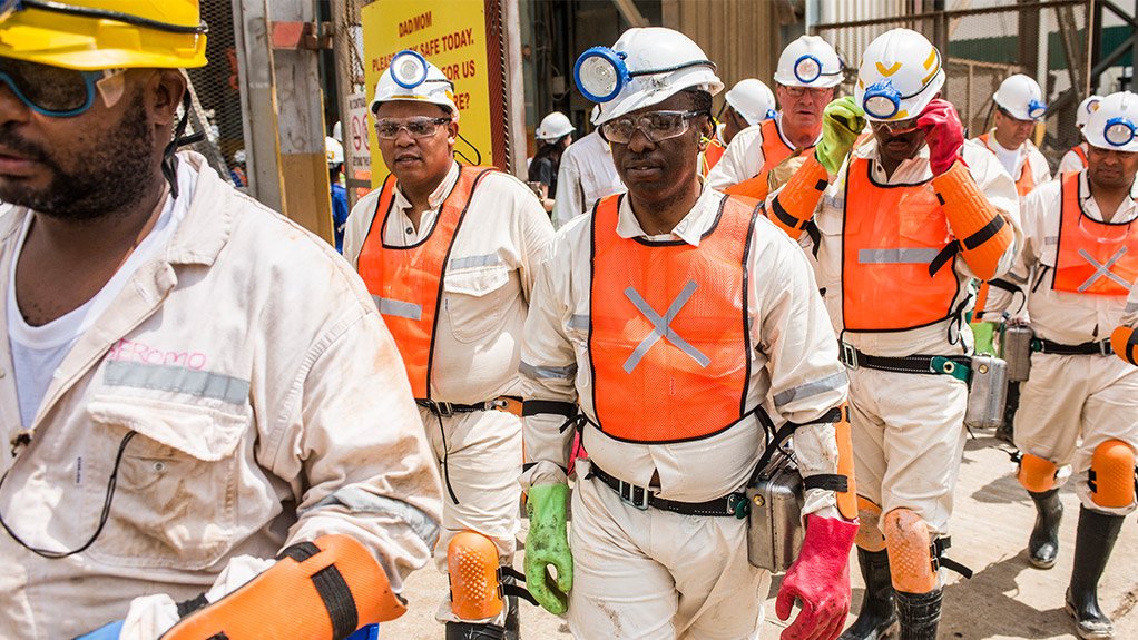 ENGAGING MINING COMPANIES
The Department of Mineral Resources has held talks with sevral mining companies in an attempt to address the challenges plaguing the industry in South Africa