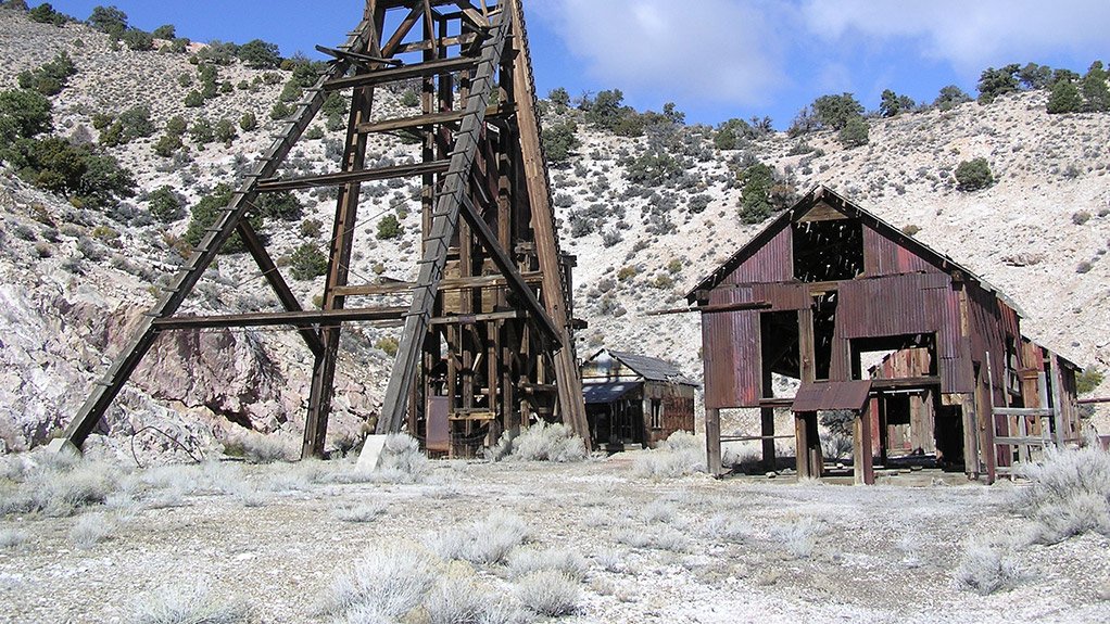 GHOST TOWN A mining town becomes a ghost town when there are not any economic activities beyond mining that are strong enough to underpin its economic existence 