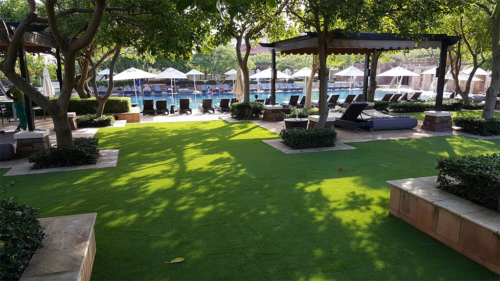 Estates opt for long-lasting, water-efficient Easigrass™