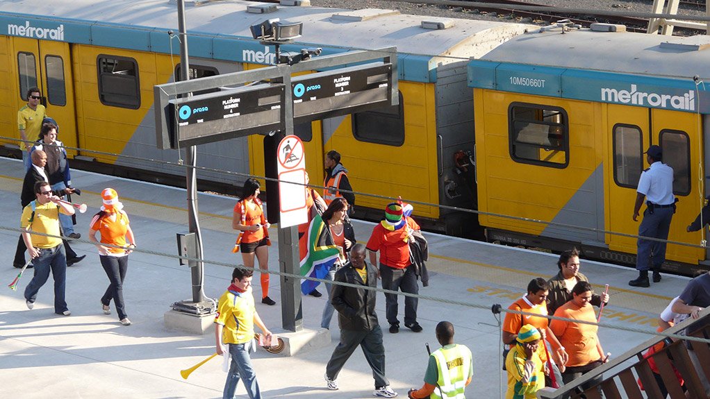 Metrorail trains torched, pelted with stones in Pretoria