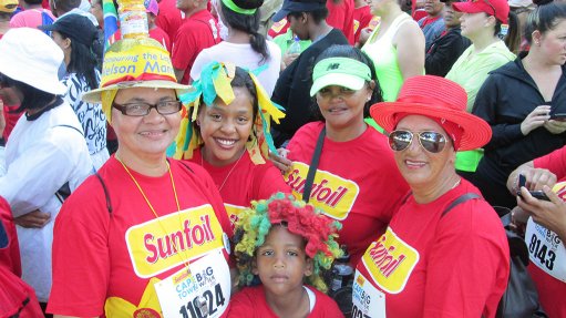 Thousands take to the streets for the 17th Sunfoil Cape Town Big Walk