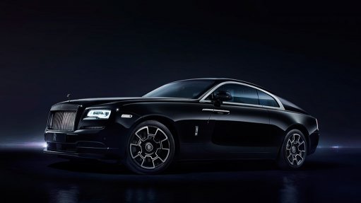 Rolls Royce goes black, Toyota unveils small crossover and Ferrari now seats four
