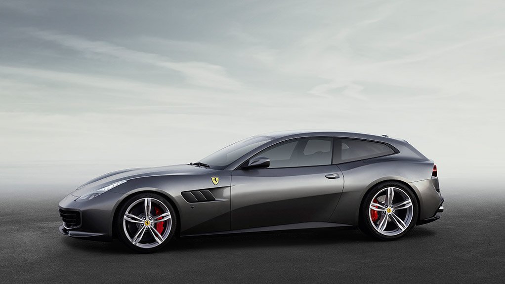 The Ferrari GTC4Lusso is a four-seater model that integrates rear-wheel steering with four-wheel drive for the first time – which the Italian sports car manufacturer hails as “another major advance for the versatile sporty Grand Tourer concept”. Top speed is 335 km/h with a sprint from 0 to 100 km in 3.4 seconds.