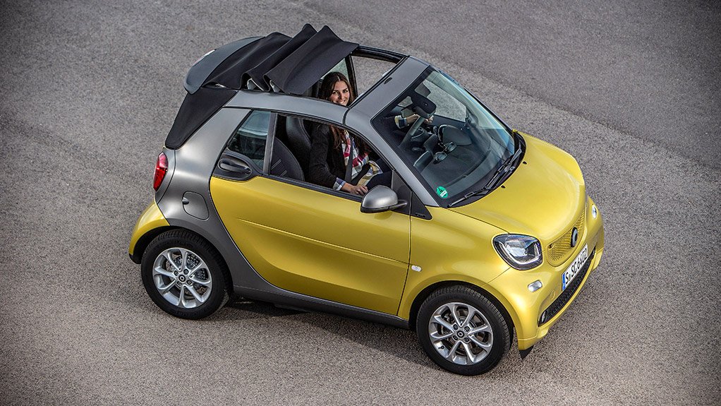 This smart fortwo cabrio is set to enter the market later this year as a variant of the new model series. European pricing for the open-top two-seater will start at roughly R270 000 for a model with a 52 kW engine.