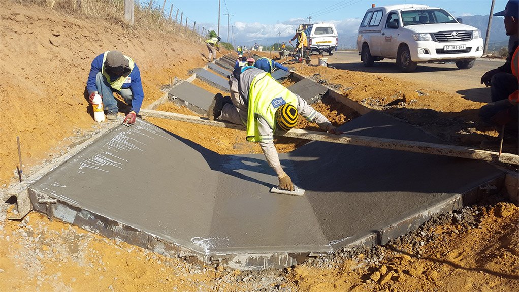 DTPW: Roadworks on Suider Agter Paarl Road