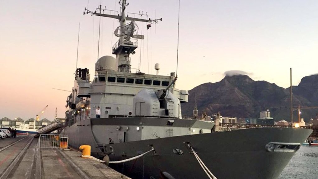 SURVEILLANCE FRIGATE VISITS SA 
The Nivôse fulfils a specific operational need, such as patrolling overseas maritime areas under French sovereignty 