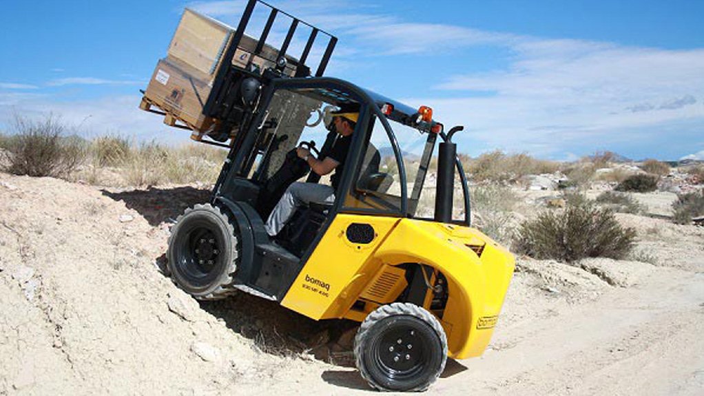 MEETING INDUSTRY REQUIREMENTS 
The Bomaq Badger 4x4 forklift is tailor-made to suit the terrain typically found on mines