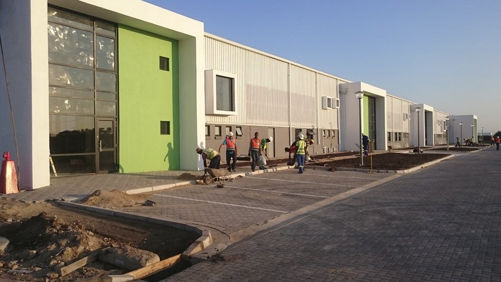 MULTI-USER FACILITY
A multi-user facility worth R86-million was recently launched in Zone 3 of the Coega industrial development zone
