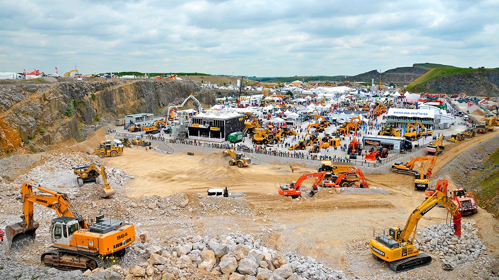 UNIQUE OFFERING Hillhead demonstrates real ‘job of work’ in a live quarry environment